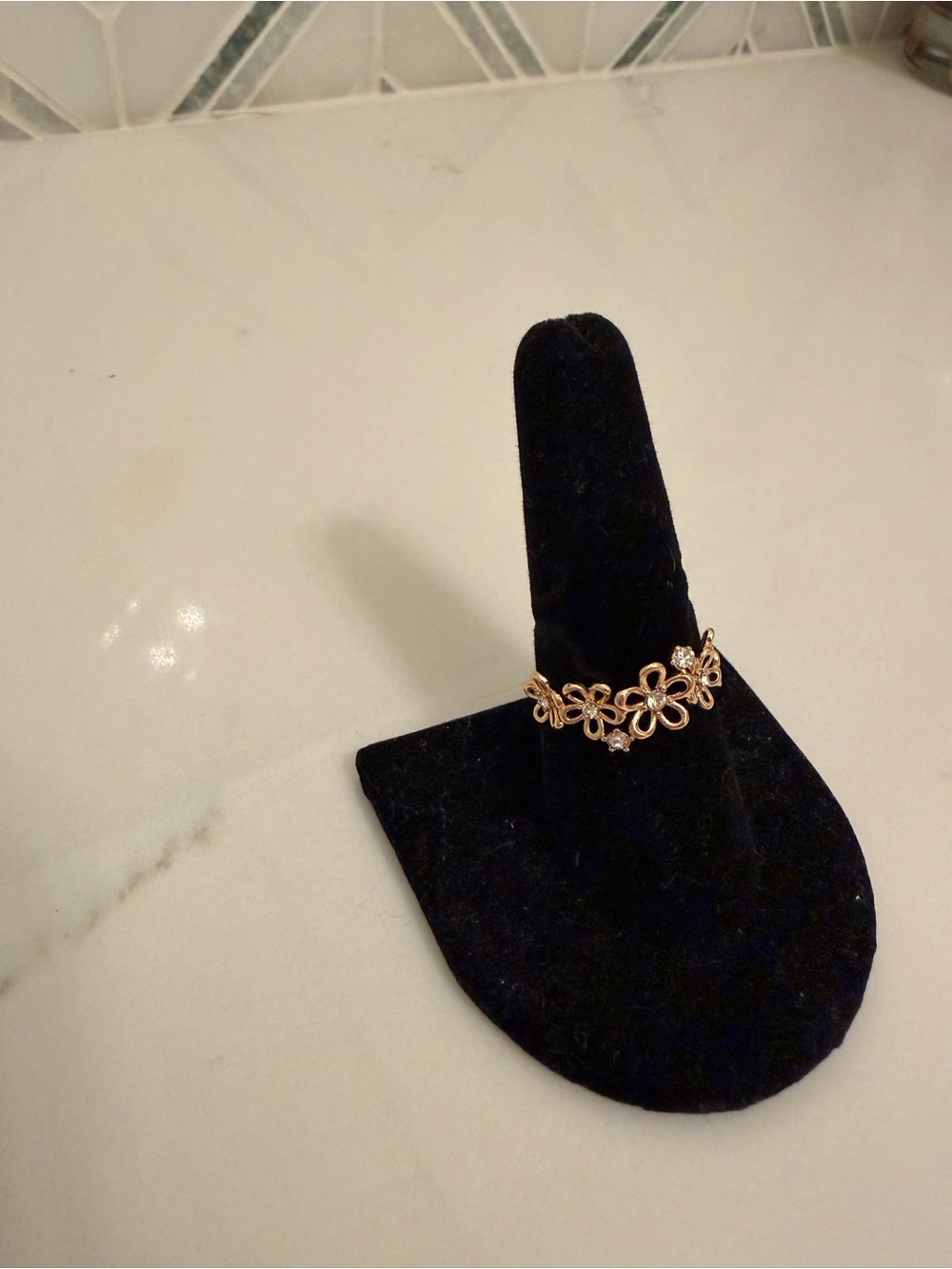Floral Openwork Gold-Tone Women's Ring Size 10 - Picture 4 of 6